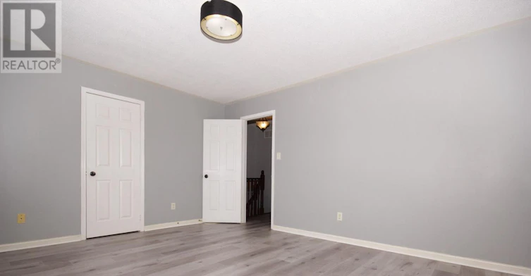 12 Bonello Crescent, Whitby, ON, L1R 3N6 - 14