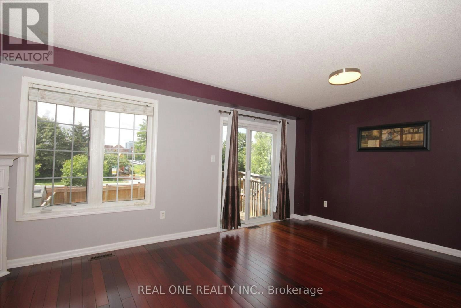 12 Bonello Crescent, Whitby, ON, L1R 3N6 - 4
