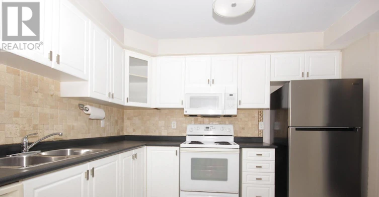 12 Bonello Crescent, Whitby, ON, L1R 3N6 - 7