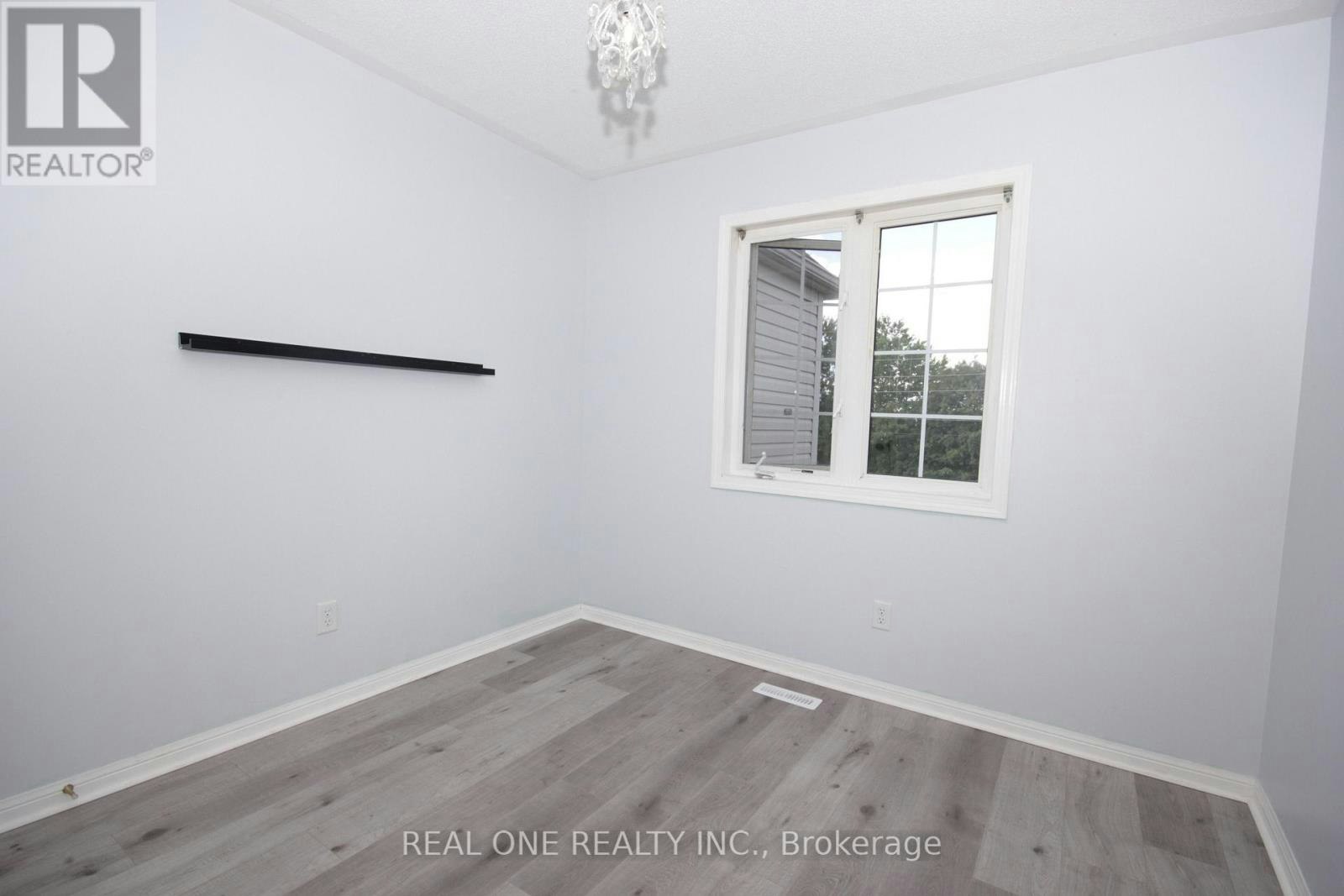 12 Bonello Crescent, Whitby, ON, L1R 3N6 - 18