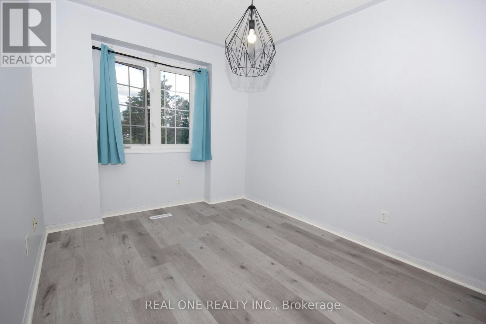 12 Bonello Crescent, Whitby, ON, L1R 3N6 - 16