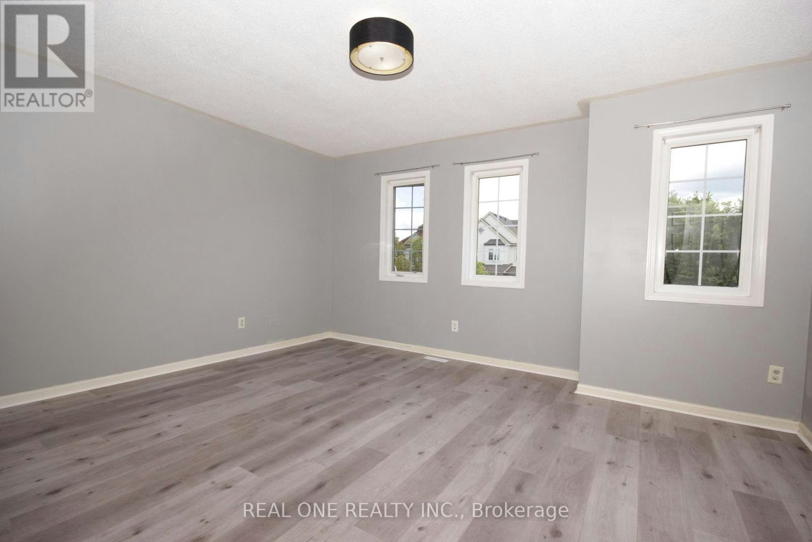 12 Bonello Crescent, Whitby, ON, L1R 3N6 - 13