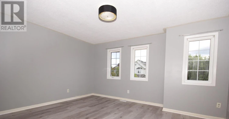 12 Bonello Crescent, Whitby, ON, L1R 3N6 - 13