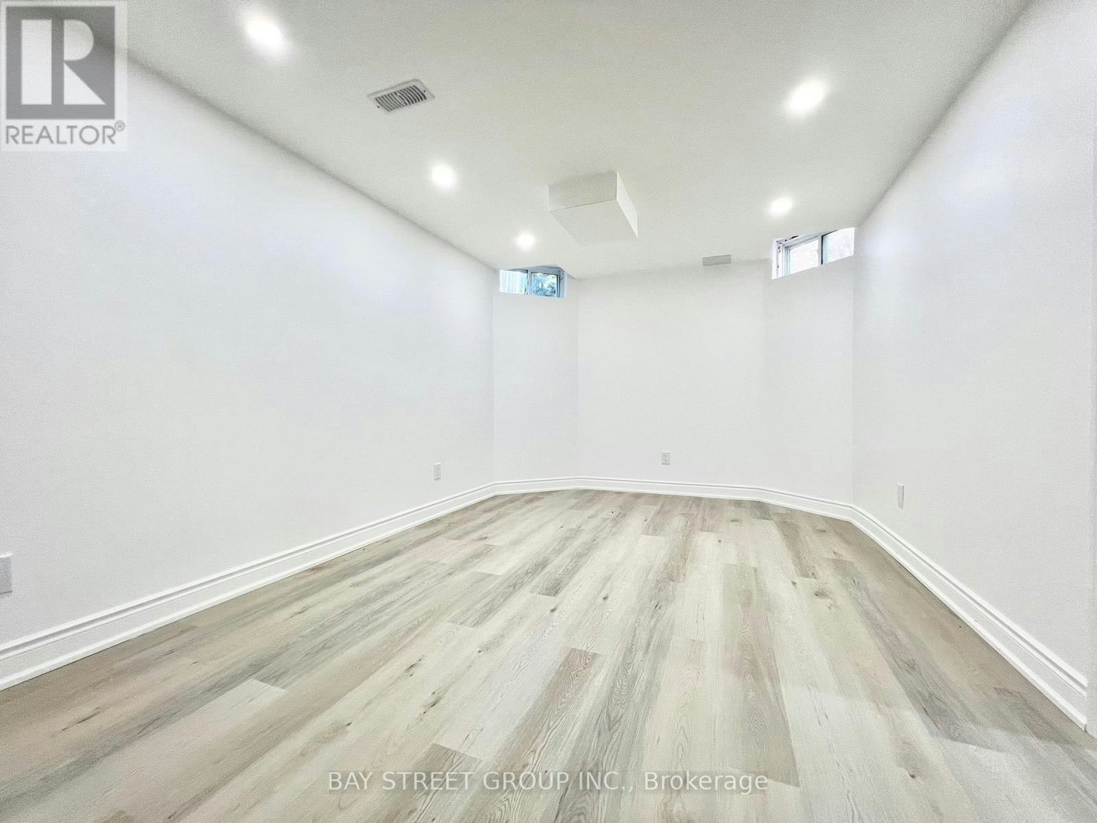 26 Whitford Road, Markham, ON, L6C 2J2 - 34