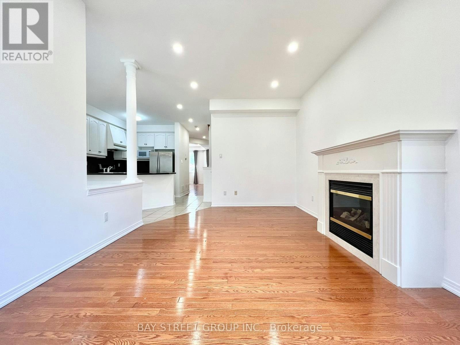 26 Whitford Road, Markham, ON, L6C 2J2 - 11