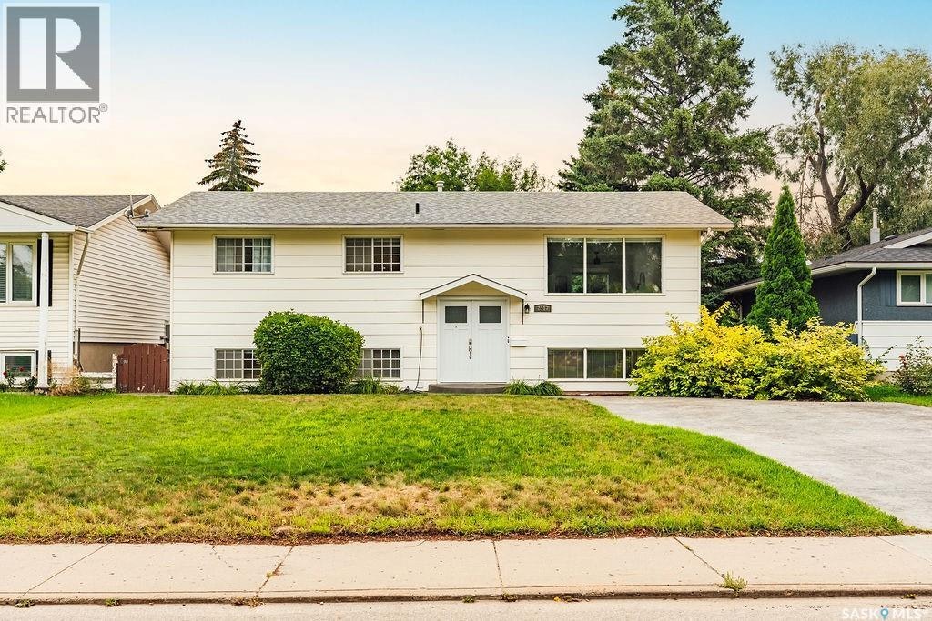 2517 Preston Avenue S, Saskatoon, SK, S7J 2G3