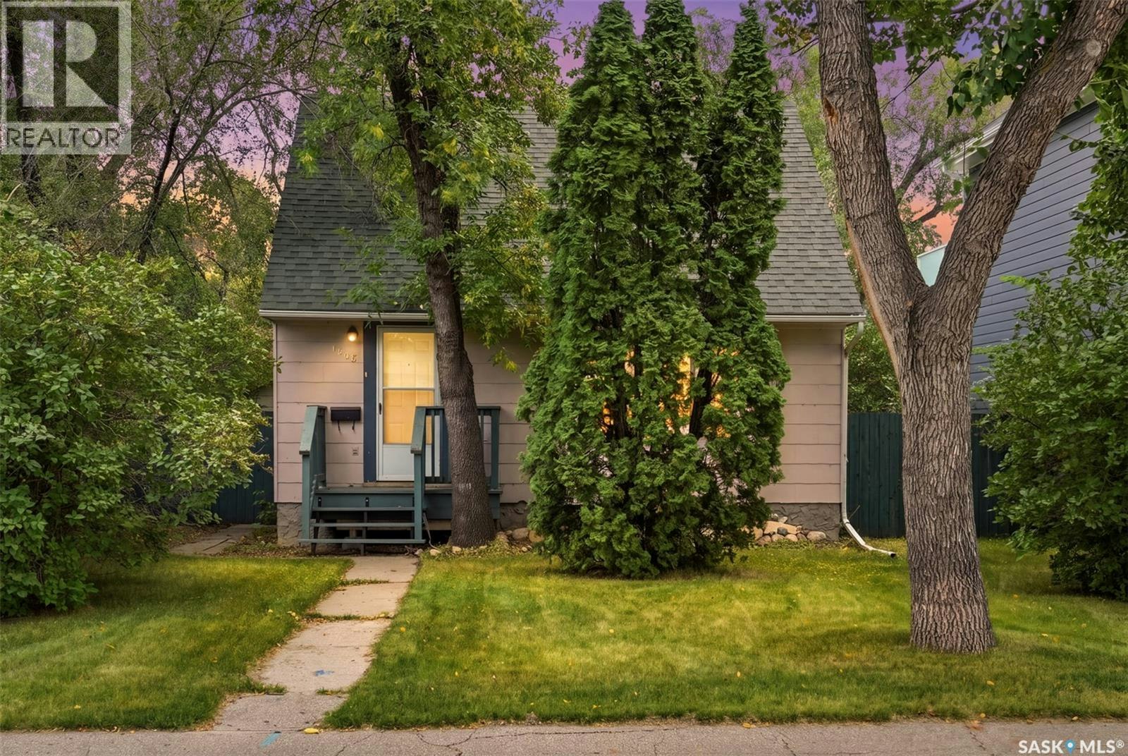 1105 Oxford Street, Saskatoon, SK, S7K 0Y5