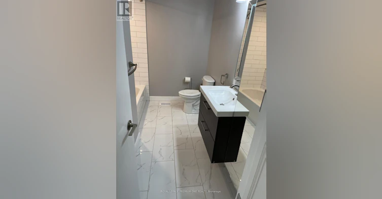 MAIN-106 Trowell Avenue, Toronto, ON, M6M 1L7 - 4