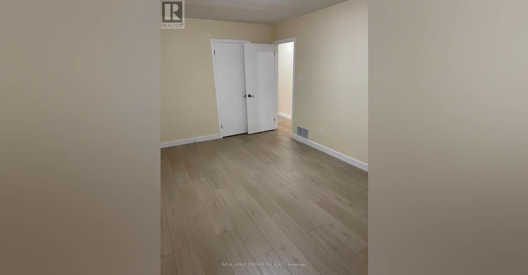 MAIN-106 Trowell Avenue, Toronto, ON, M6M 1L7 - 5