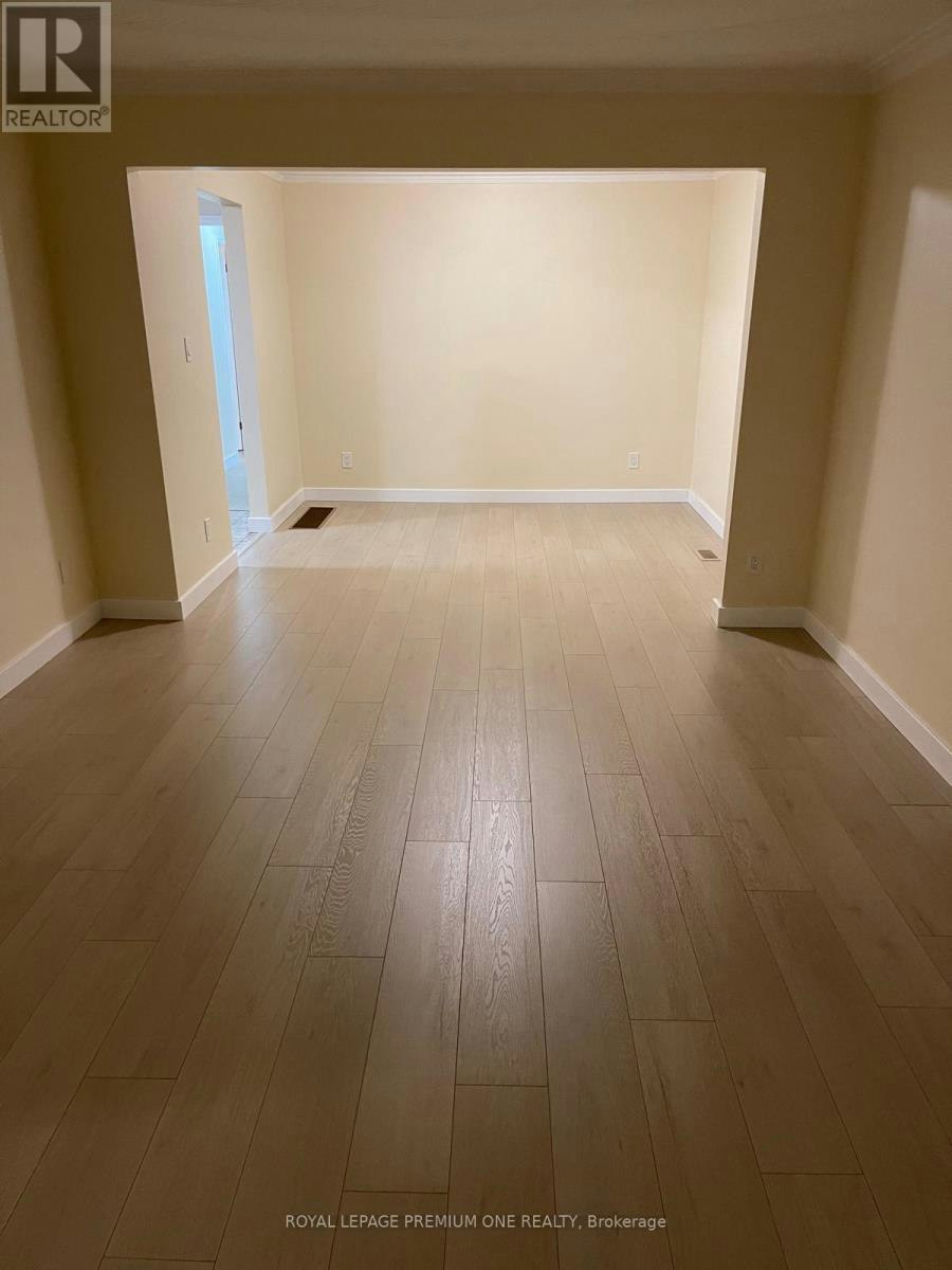 MAIN-106 Trowell Avenue, Toronto, ON, M6M 1L7 - 7