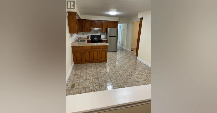MAIN-106 Trowell Avenue, Toronto, ON, M6M 1L7 - 3