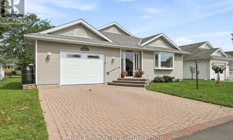 6 Heritage Drive