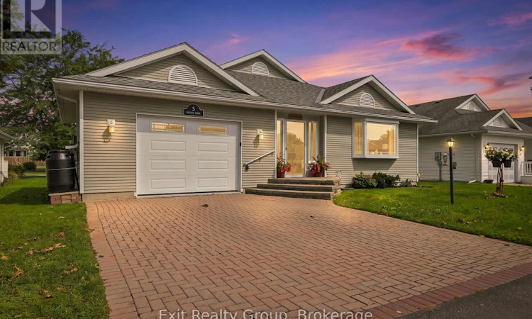6 Heritage Drive