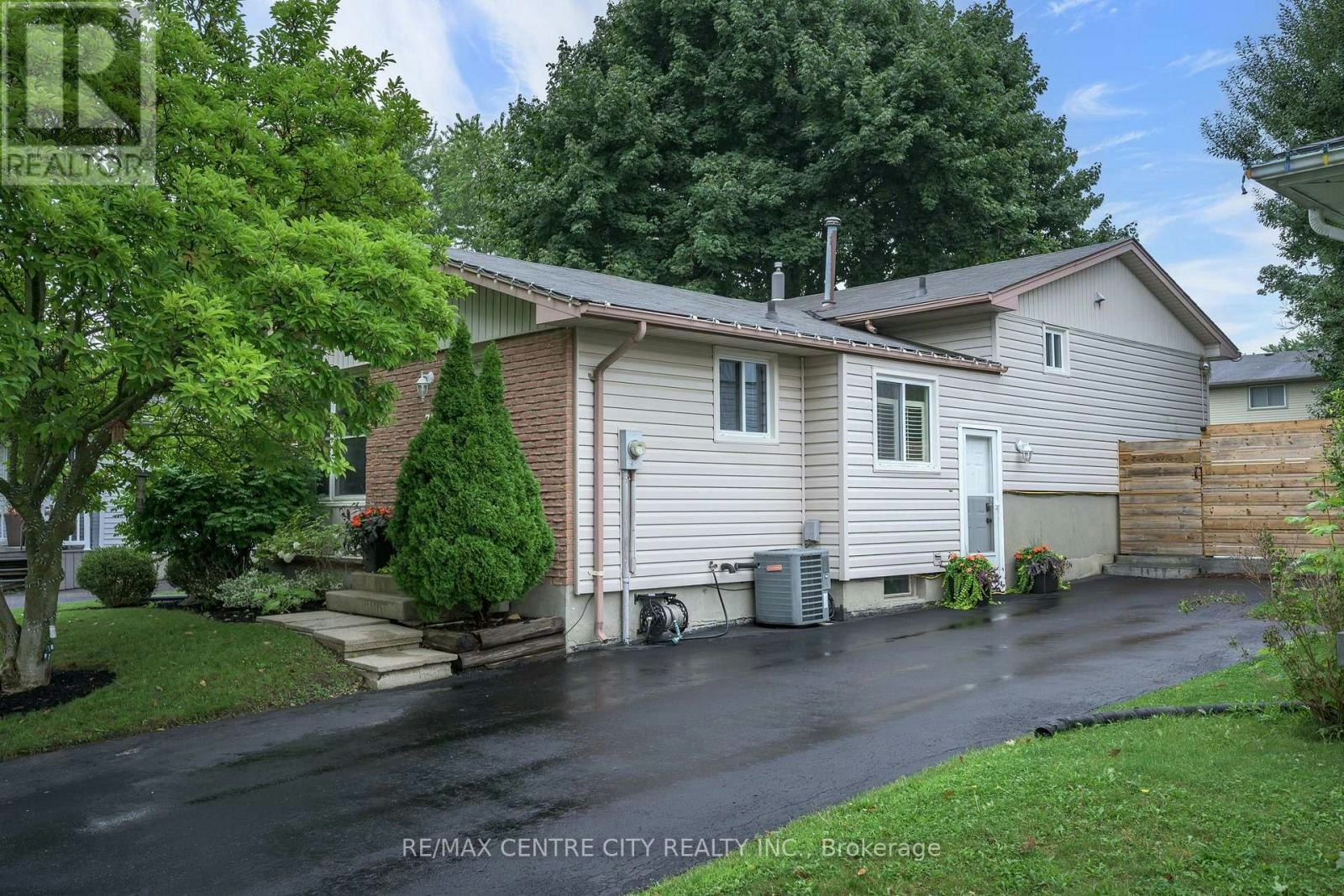 71 Ardsley Road, London, ON, N6G 3J4