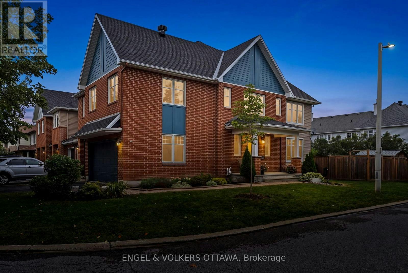 268 Horseshoe Crescent, Ottawa, ON, K2S 0B7