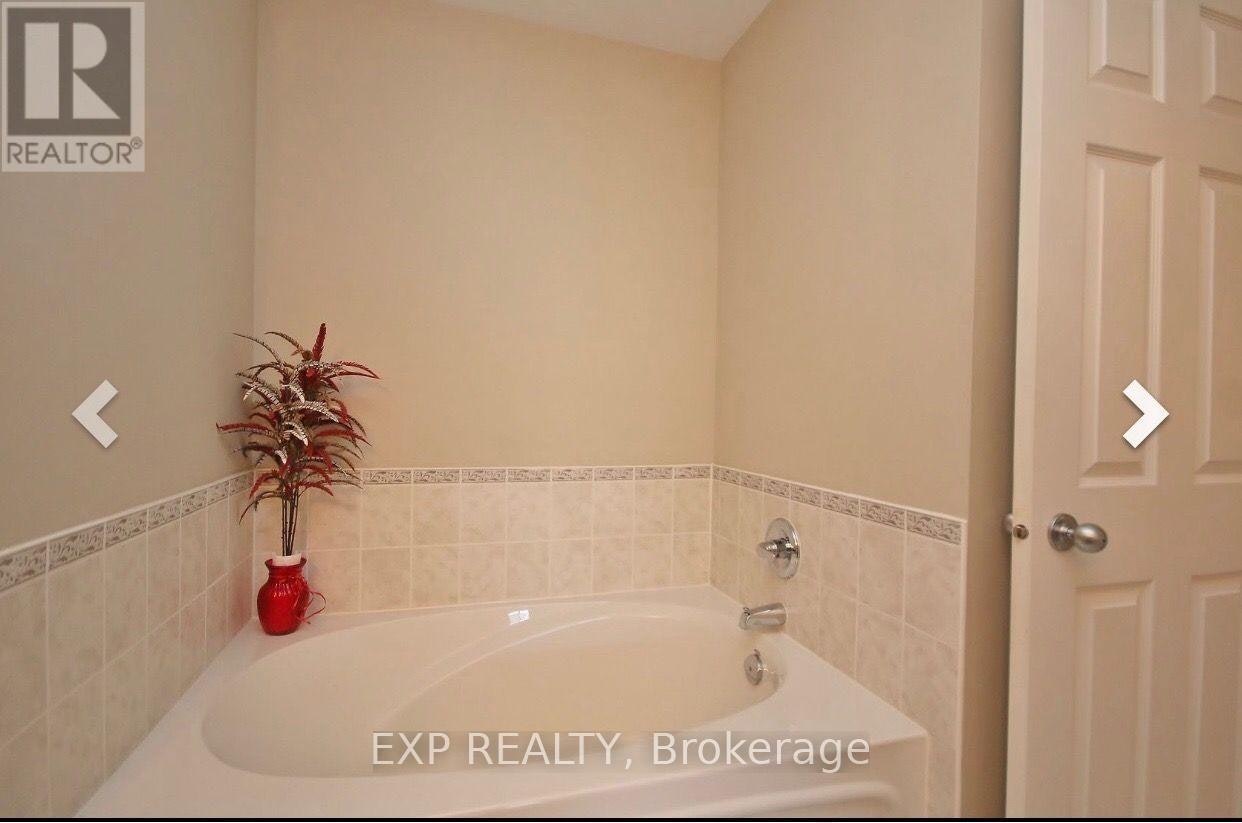 526 Reardon Private, Ottawa, ON, K1V 2L1 - 22