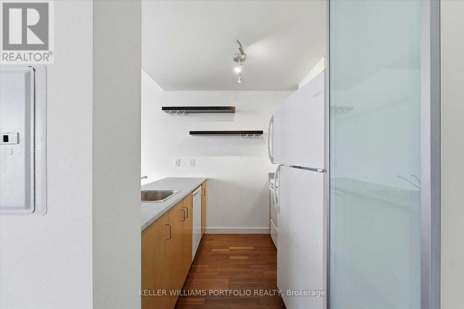 1602-281 Mutual Street, Toronto, ON, M4Y 3C4 - 11