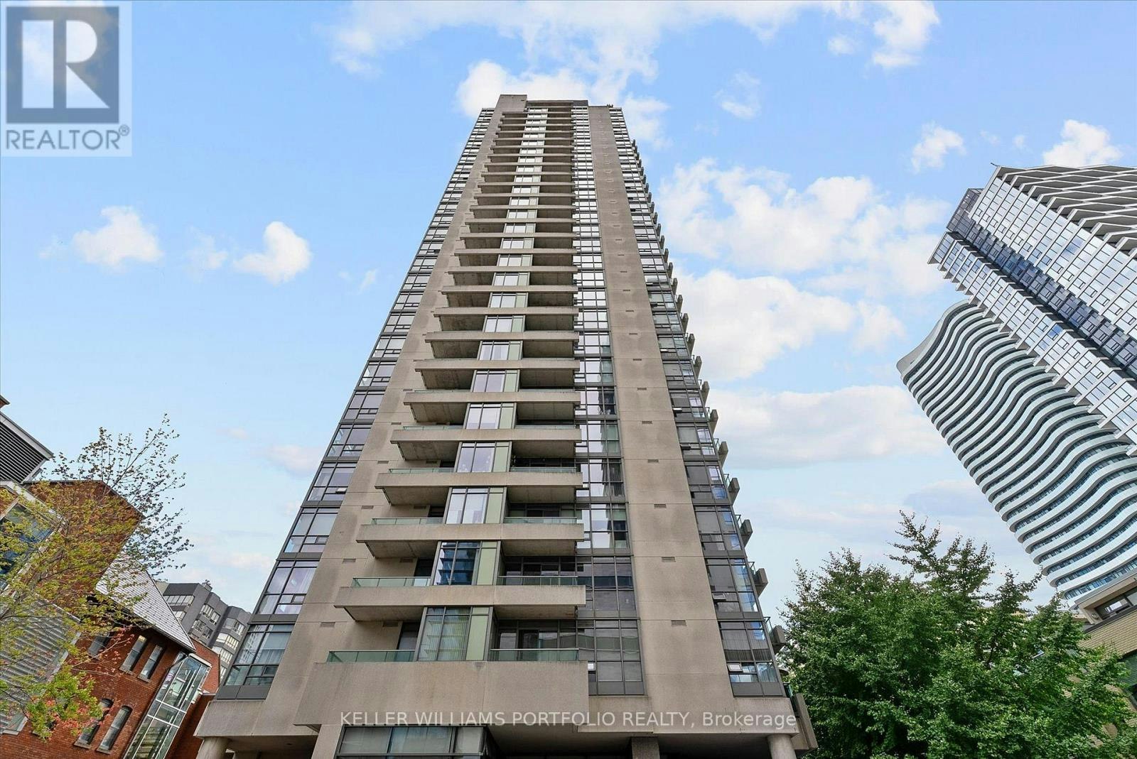 1602-281 Mutual Street, Toronto, ON, M4Y 3C4 - 3