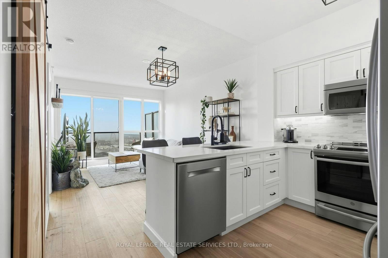 1607-150 Liberty Street EAST, Toronto, ON, M6K 3R5 - 10