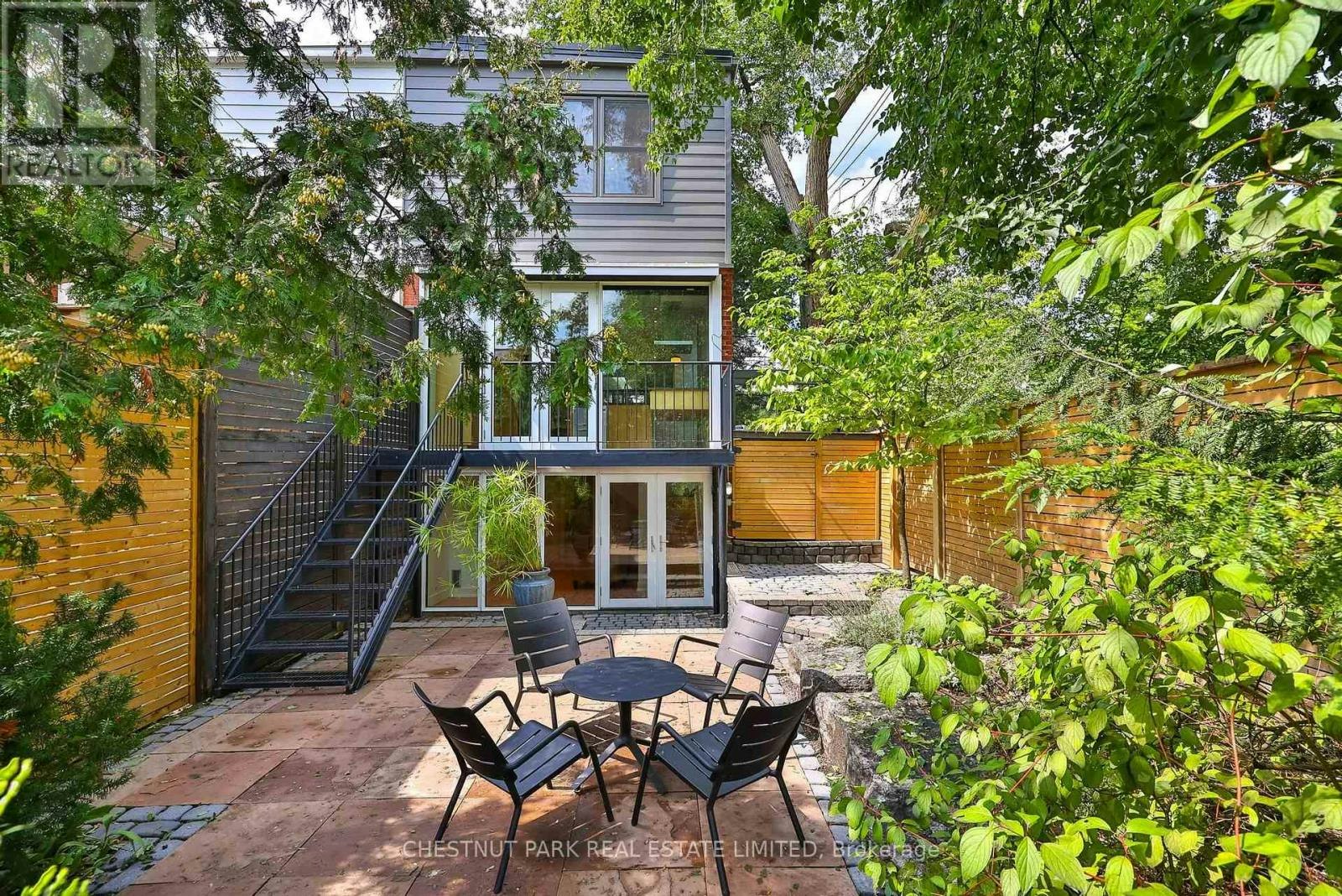 211 Snowdon Avenue, Toronto, ON, M4N 2B4