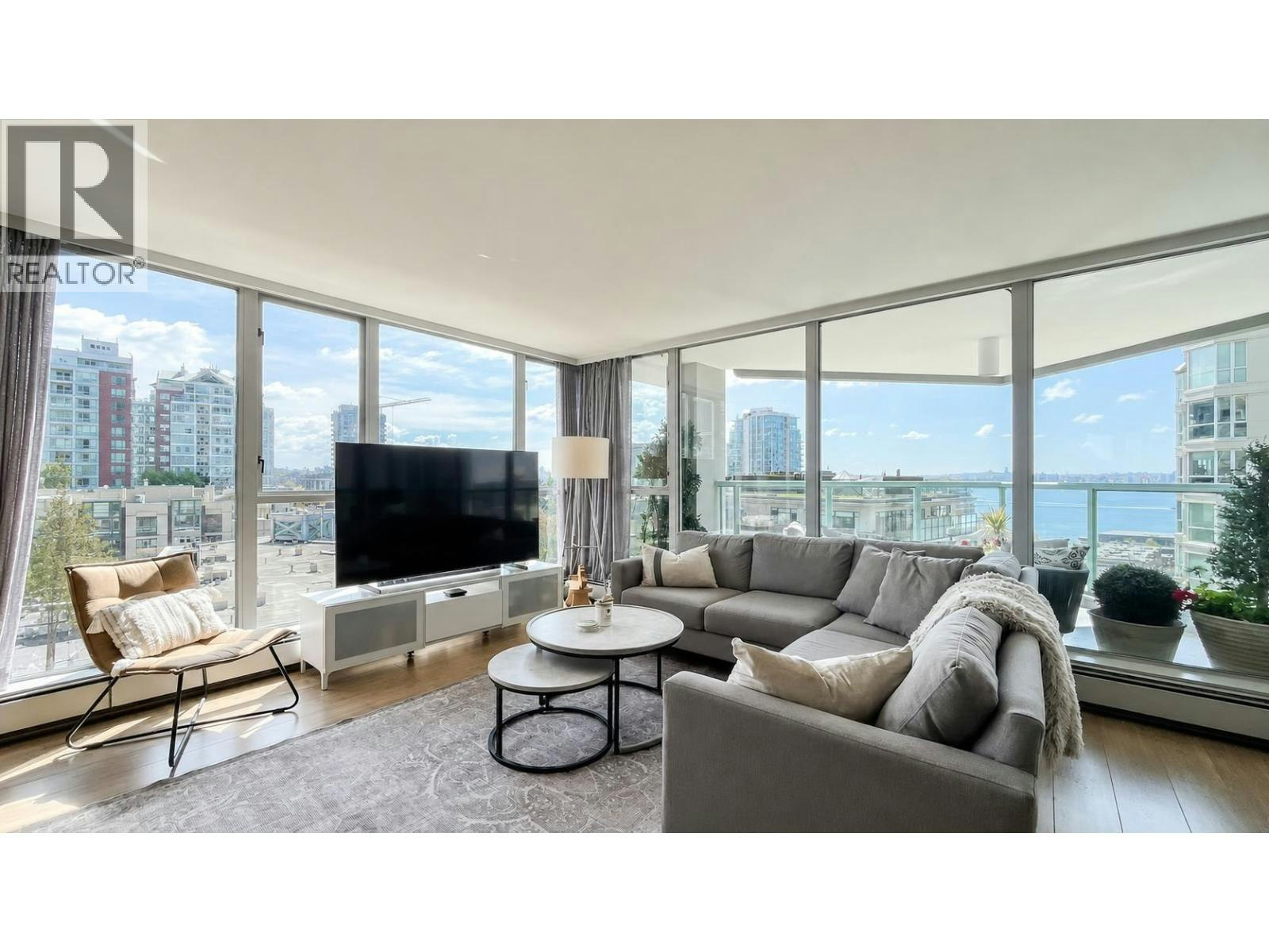 701-120 W 2nd Street, North Vancouver, BC, V7M 1C3