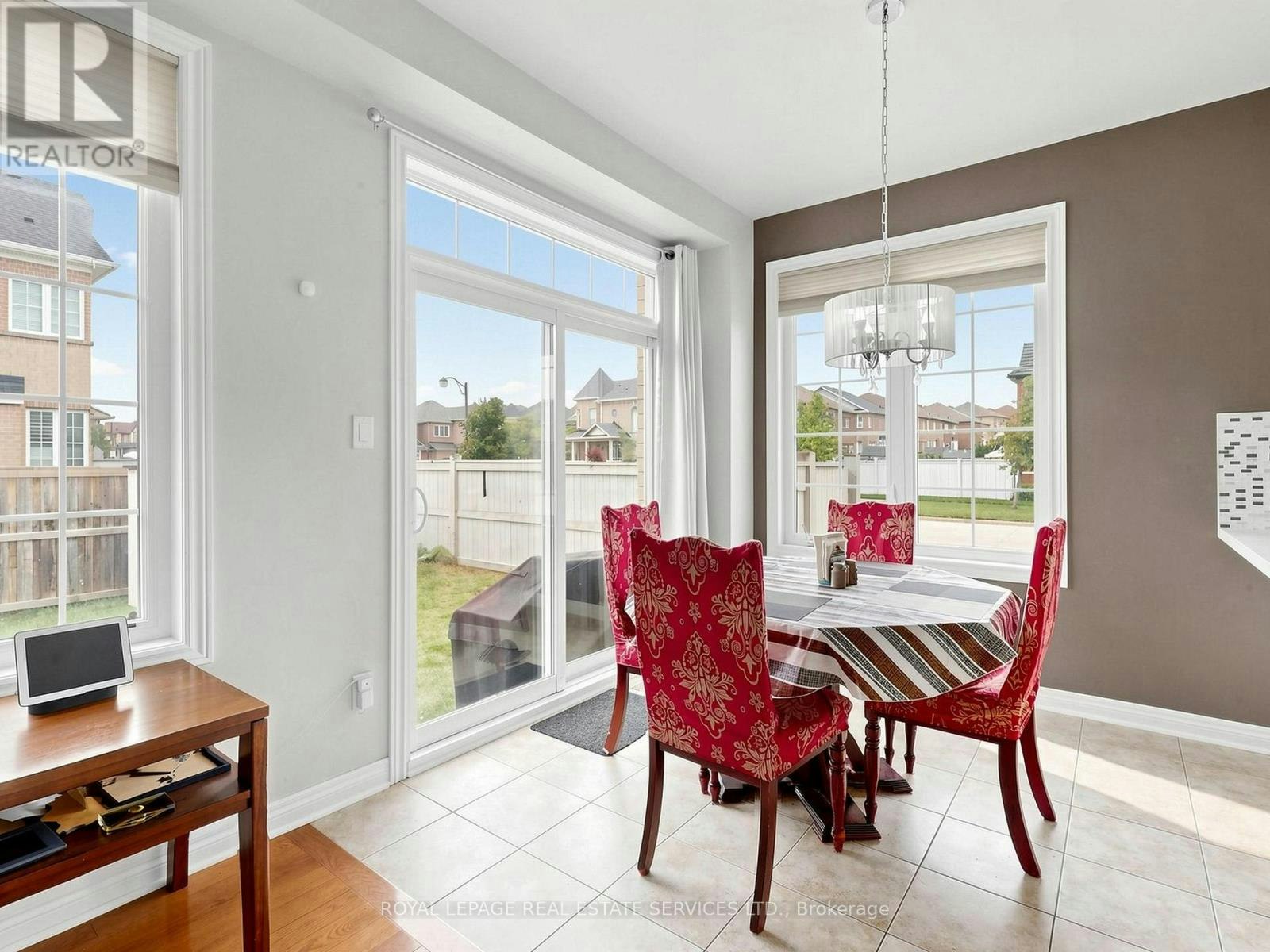 122 Juglans Crescent, Whitchurch-Stouffville, ON, L4A 1S5 - 12