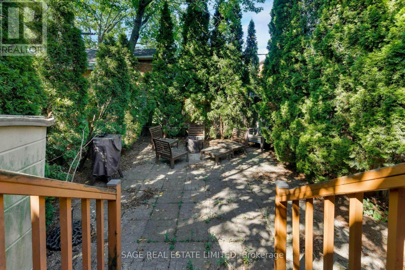 MAIN-32 Roblocke Avenue, Toronto, ON, M6G 3R7 - 28