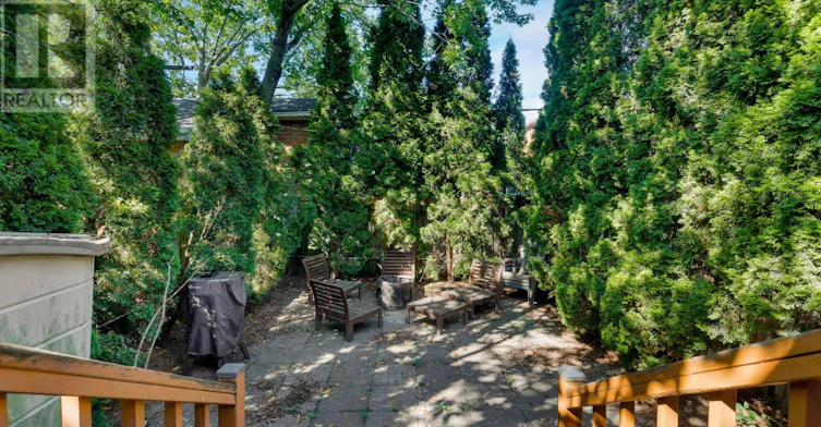 MAIN-32 Roblocke Avenue, Toronto, ON, M6G 3R7 - 28