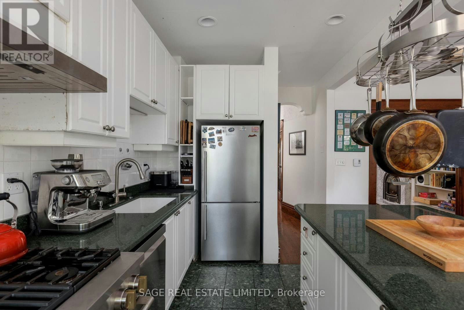 MAIN-32 Roblocke Avenue, Toronto, ON, M6G 3R7 - 31