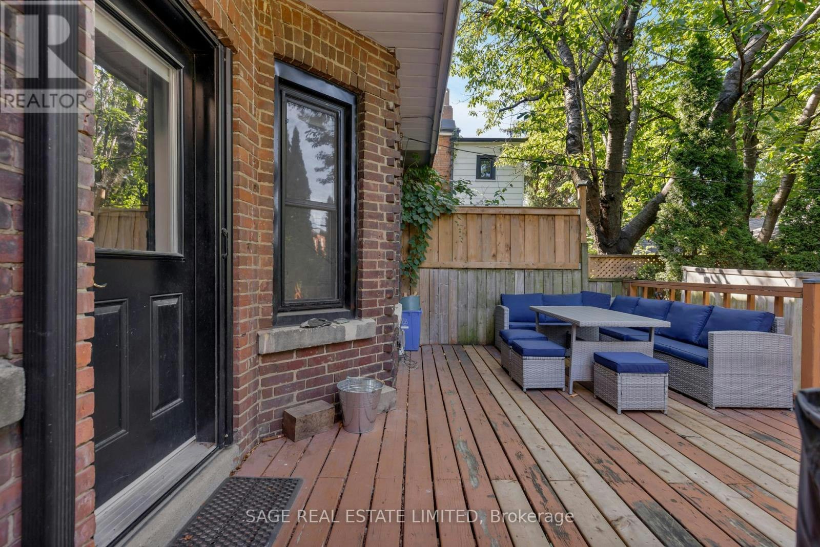 MAIN-32 Roblocke Avenue, Toronto, ON, M6G 3R7 - 24