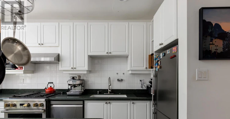 MAIN-32 Roblocke Avenue, Toronto, ON, M6G 3R7 - 20