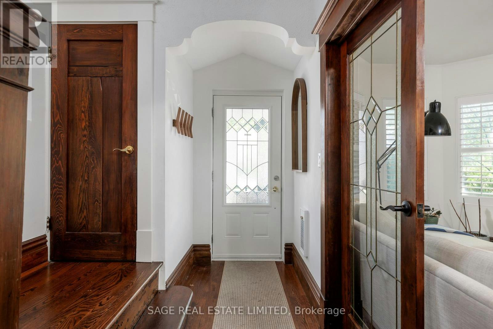 MAIN-32 Roblocke Avenue, Toronto, ON, M6G 3R7 - 3