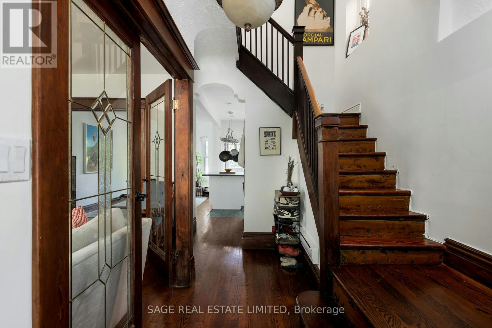 MAIN-32 Roblocke Avenue, Toronto, ON, M6G 3R7 - 4