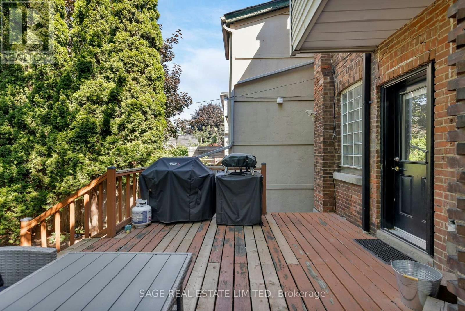 MAIN-32 Roblocke Avenue, Toronto, ON, M6G 3R7 - 27