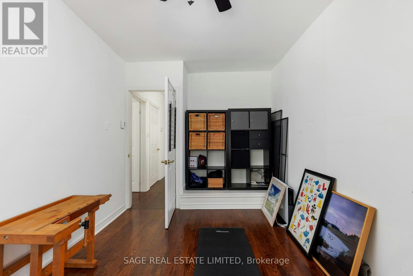MAIN-32 Roblocke Avenue, Toronto, ON, M6G 3R7 - 39