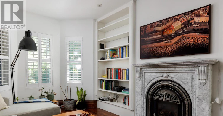 MAIN-32 Roblocke Avenue, Toronto, ON, M6G 3R7 - 9