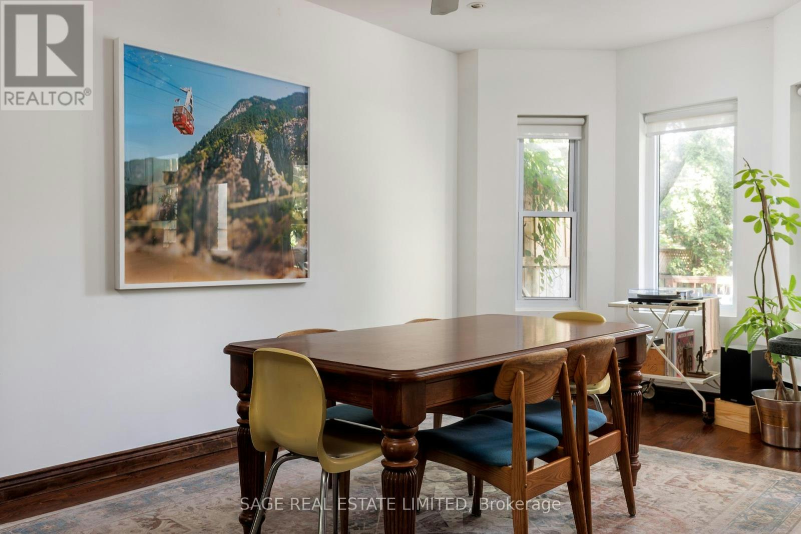 MAIN-32 Roblocke Avenue, Toronto, ON, M6G 3R7 - 14
