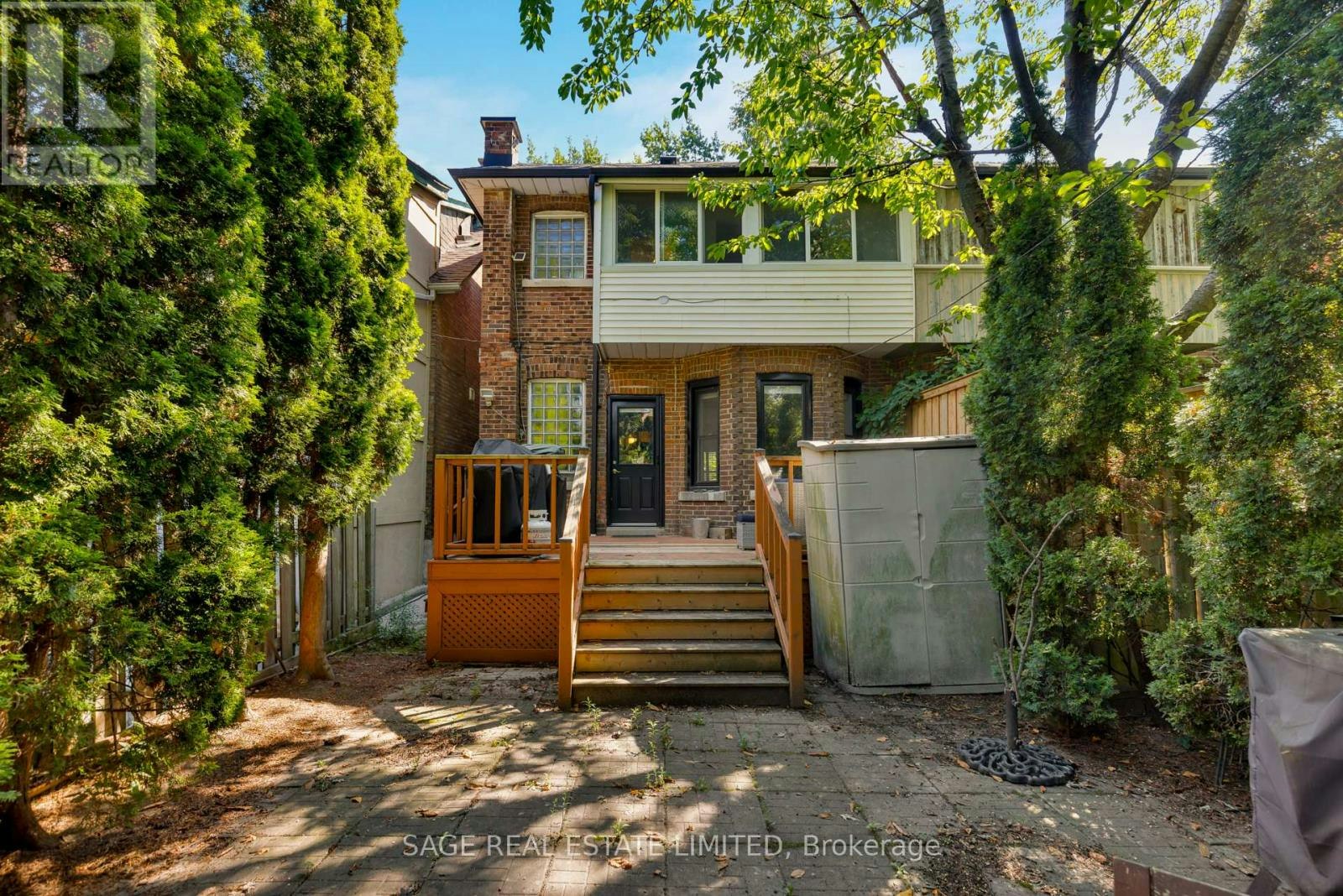 MAIN-32 Roblocke Avenue, Toronto, ON, M6G 3R7 - 30