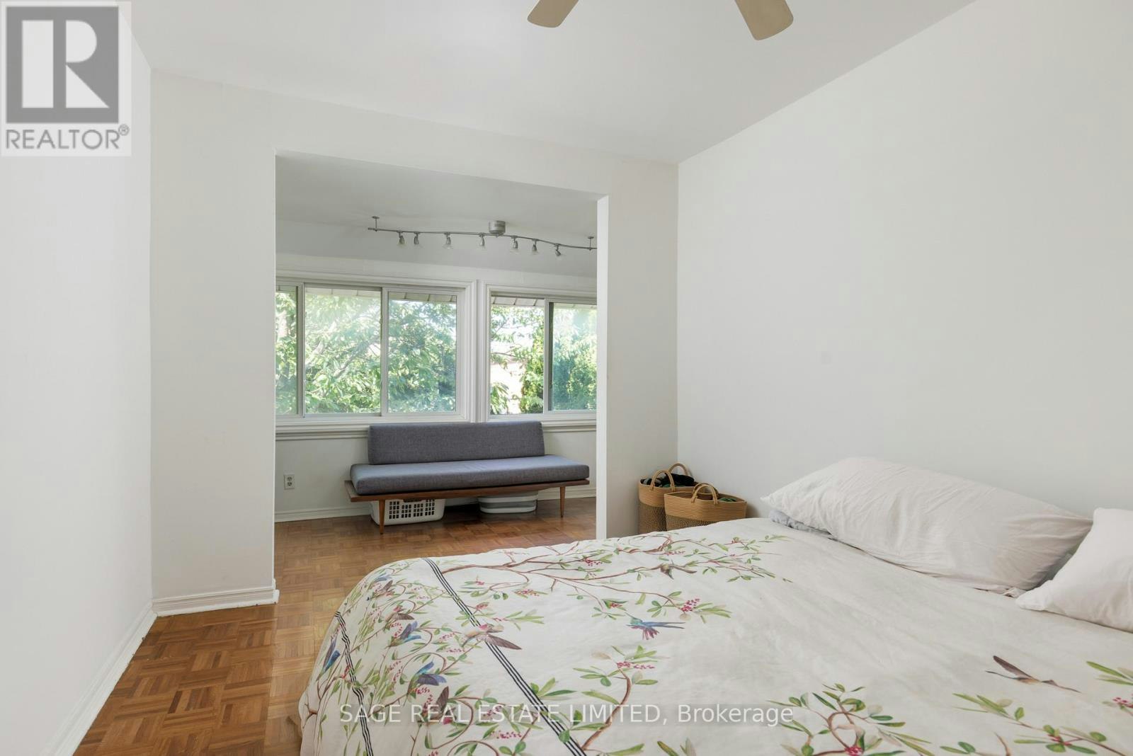 MAIN-32 Roblocke Avenue, Toronto, ON, M6G 3R7 - 44