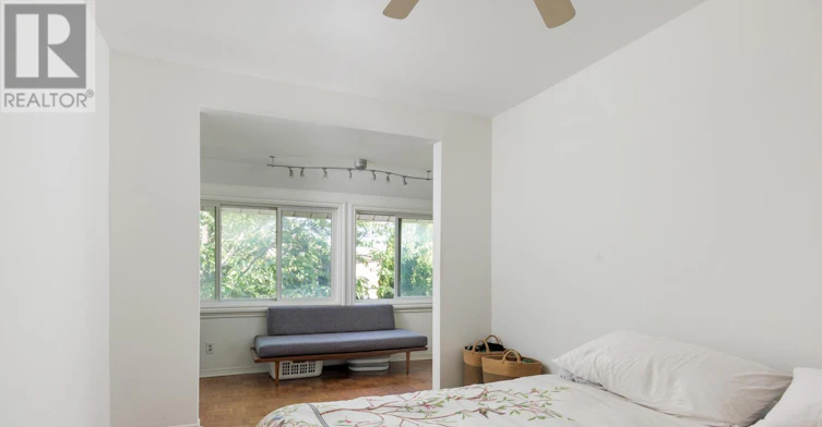 MAIN-32 Roblocke Avenue, Toronto, ON, M6G 3R7 - 44