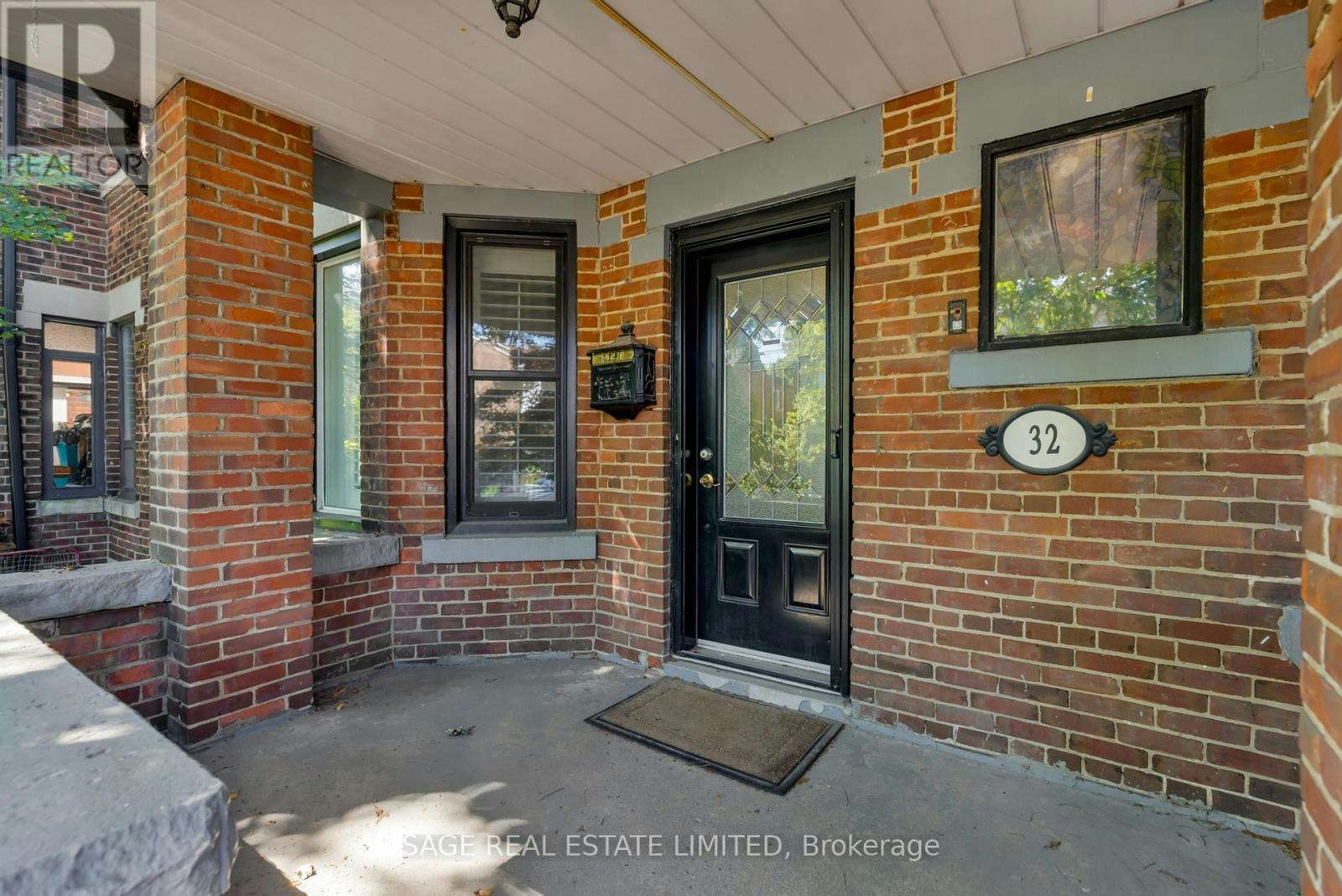 MAIN-32 Roblocke Avenue, Toronto, ON, M6G 3R7 - 2