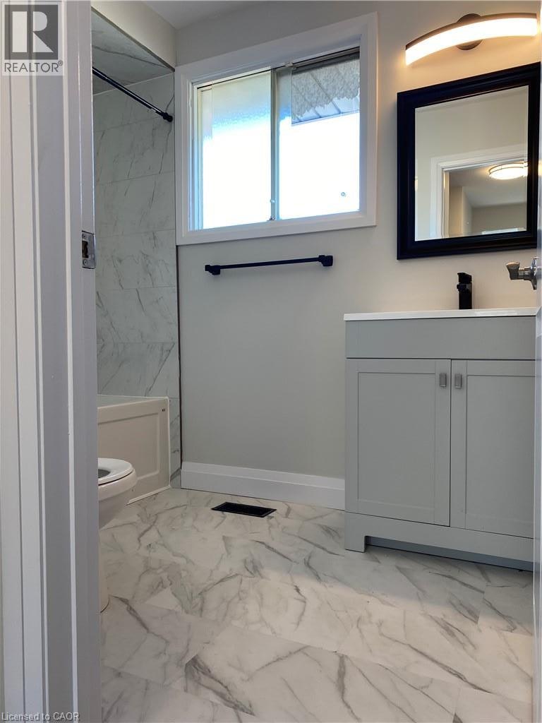 1-51 Highridge Avenue, Hamilton, ON, L8E 3J7 - 14