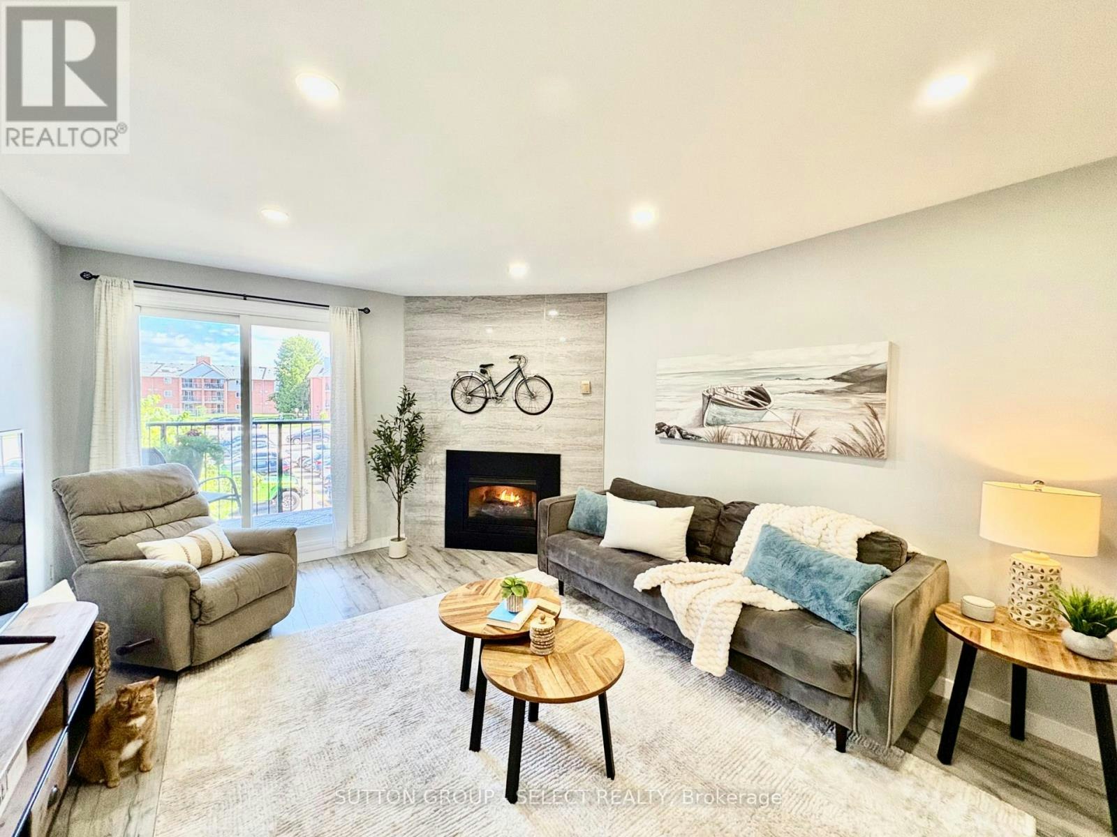 125-148 Conway Drive, London, ON, N6E 3N4