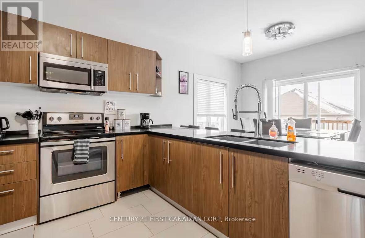UPPER 11-2619 Sheffield Boulevard, London, ON, N6M 0G4 - 4