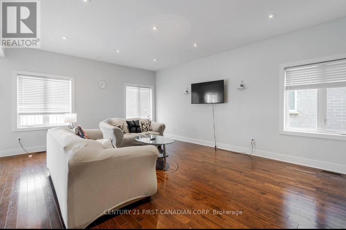 UPPER 11-2619 Sheffield Boulevard, London, ON, N6M 0G4 - 6