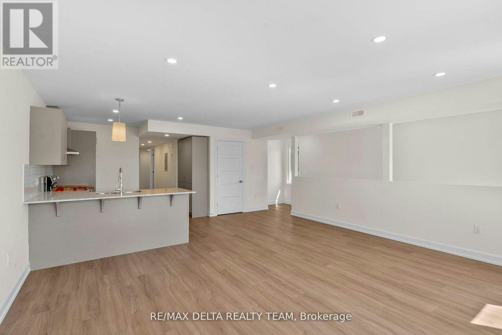 3-77A Granton Avenue, Ottawa, ON, K2G 1L2 - 9