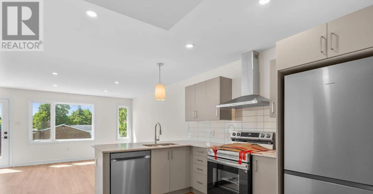 3-77A Granton Avenue, Ottawa, ON, K2G 1L2 - 7