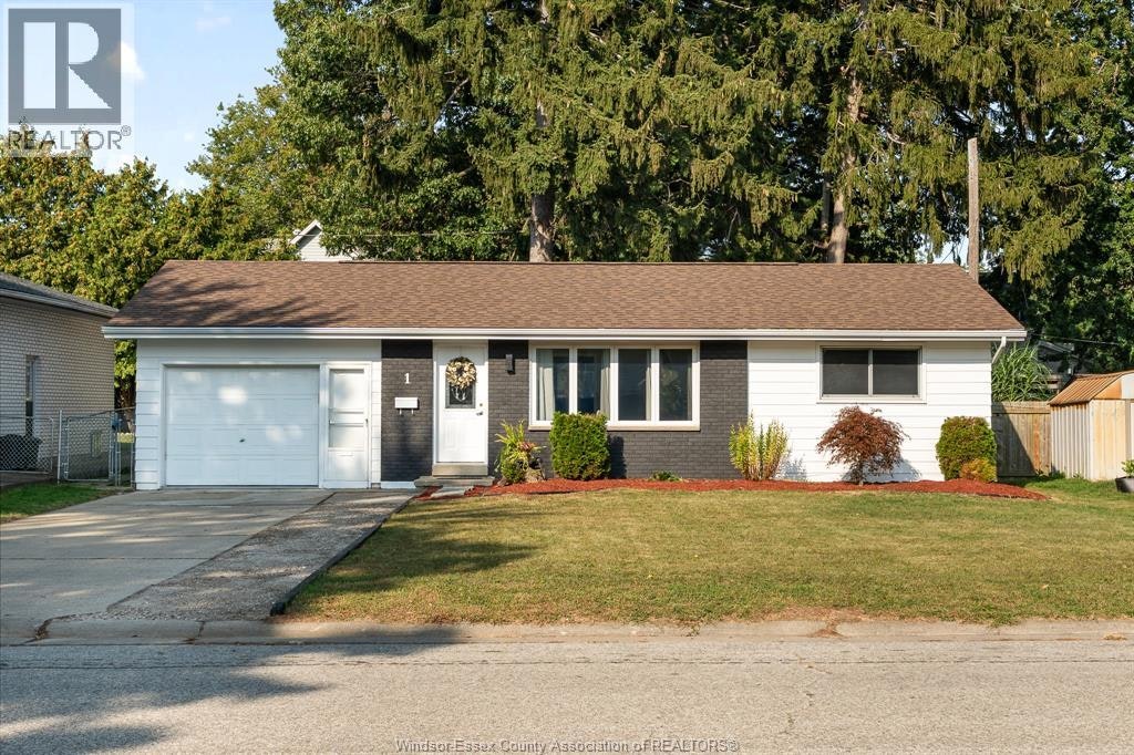 1 Longfield Lane, Leamington, ON, N8H 2R8
