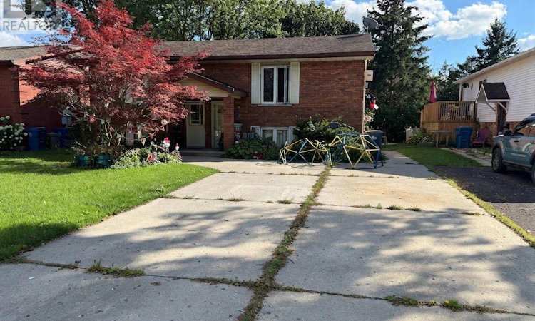 321 Maple Avenue