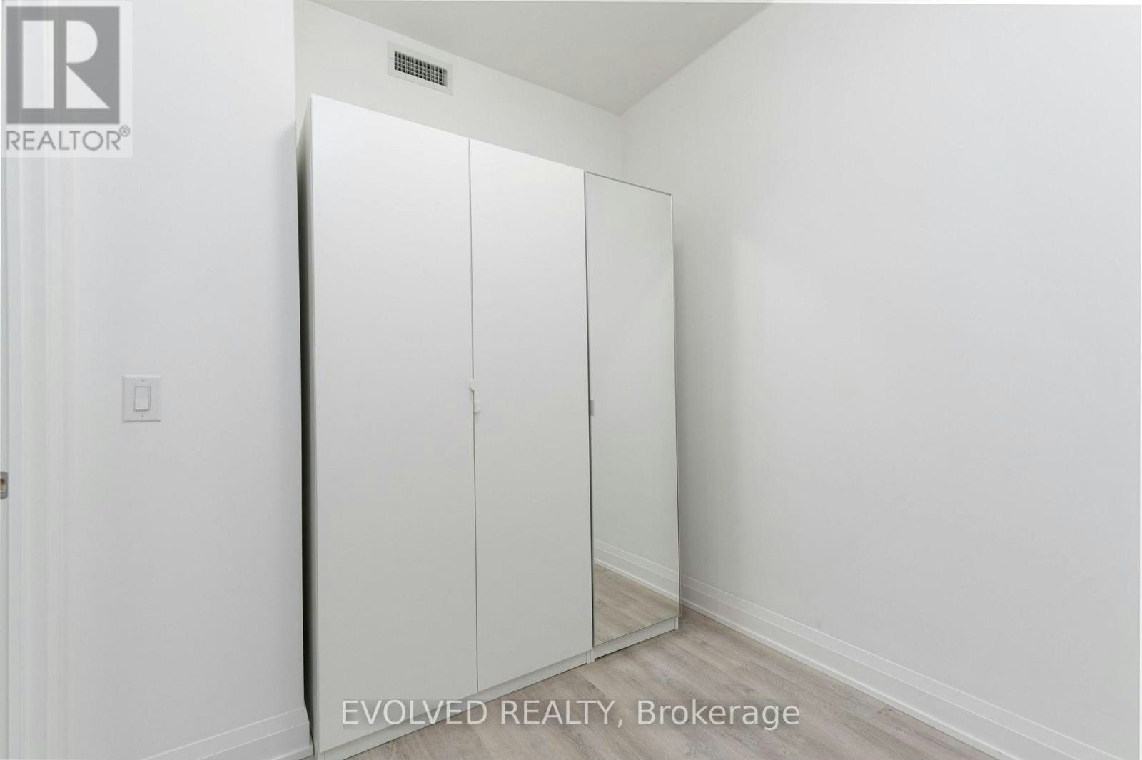 2810-65 Broadway Avenue, Toronto, ON, M4P 1T9 - 18